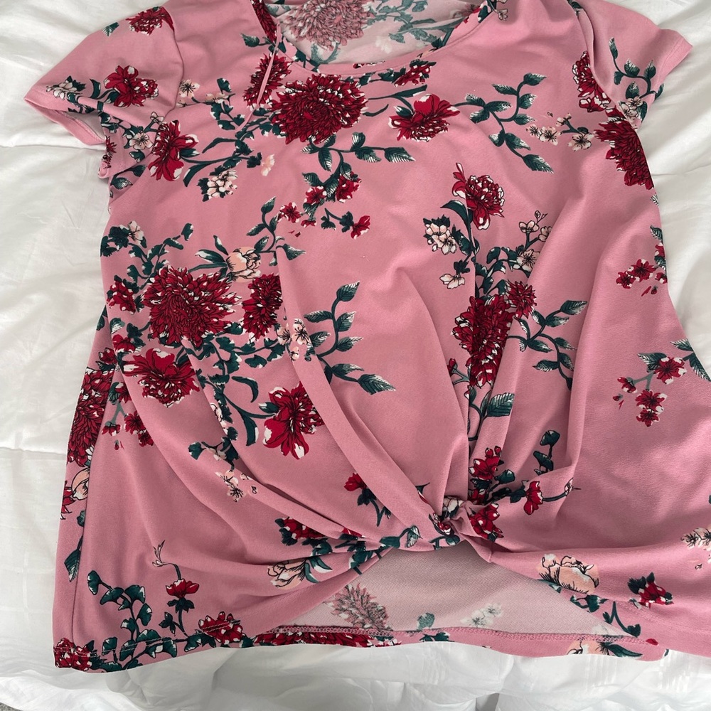 Candie's Pink Floral Blouse - Picture 2 of 4
